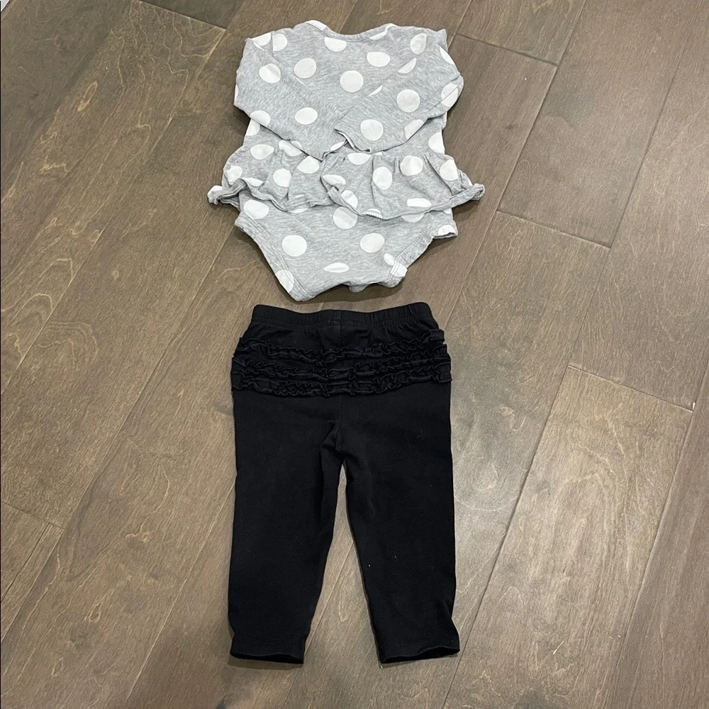 Carter's/Jumping beans 9M Matching set